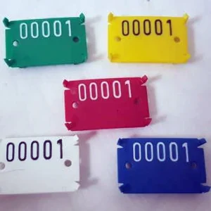 Plastične pločice za trupce